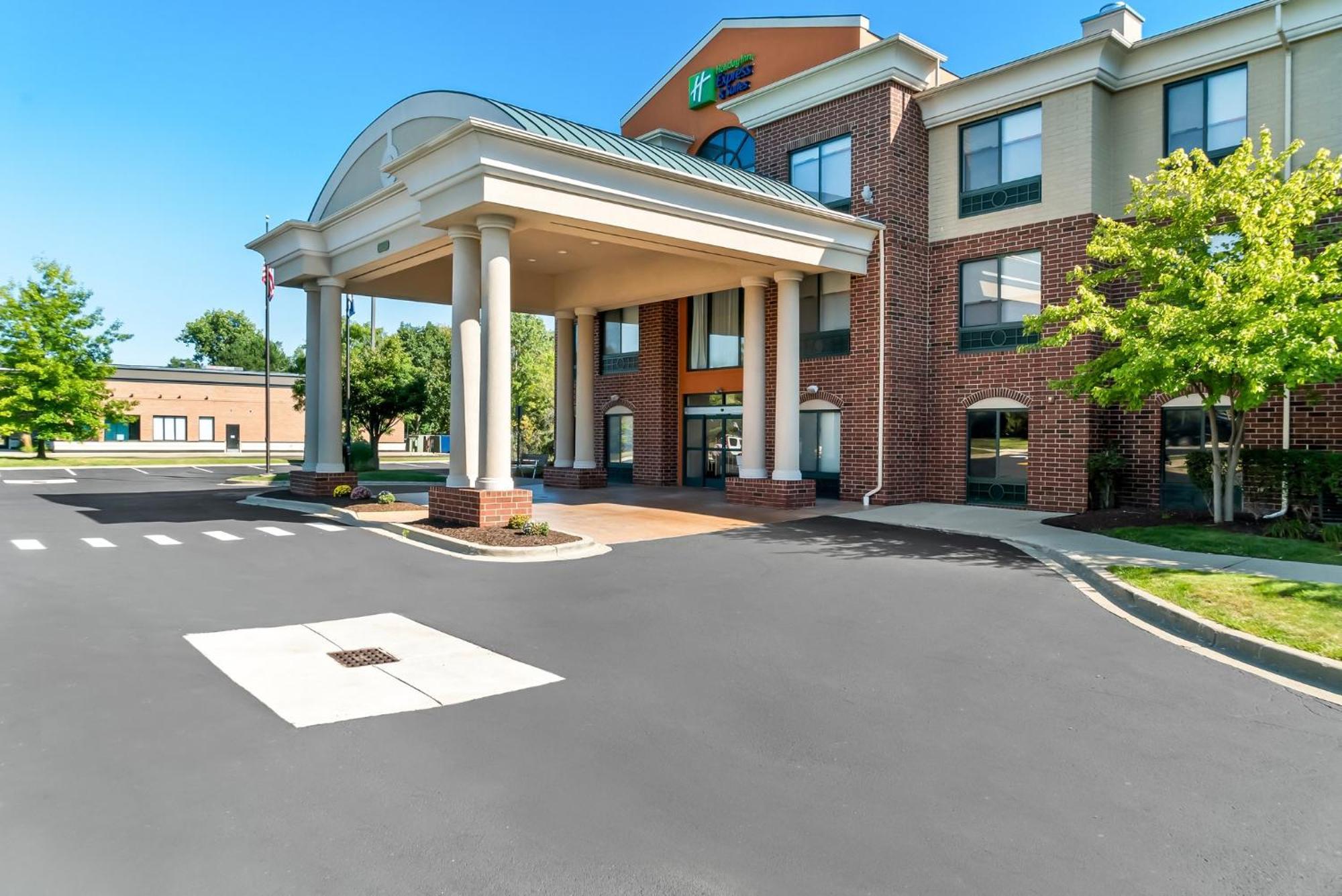 Holiday Inn Express & Suites Detroit - Novi By Ihg Kültér fotó