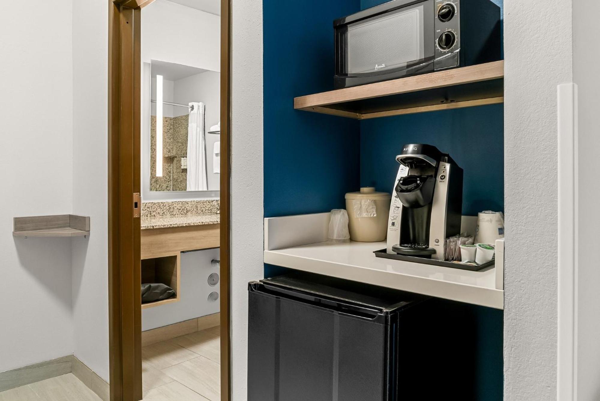 Holiday Inn Express & Suites Detroit - Novi By Ihg Kültér fotó